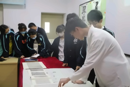 中加楓華書法拓展課2.jpg
