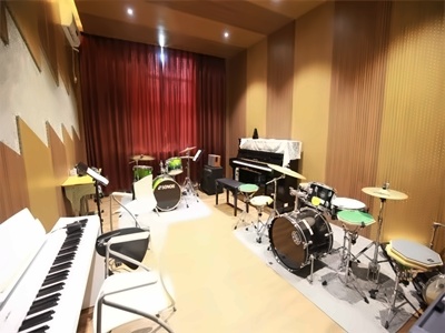 北京师范大学珠海分校附属外国语学校音乐室