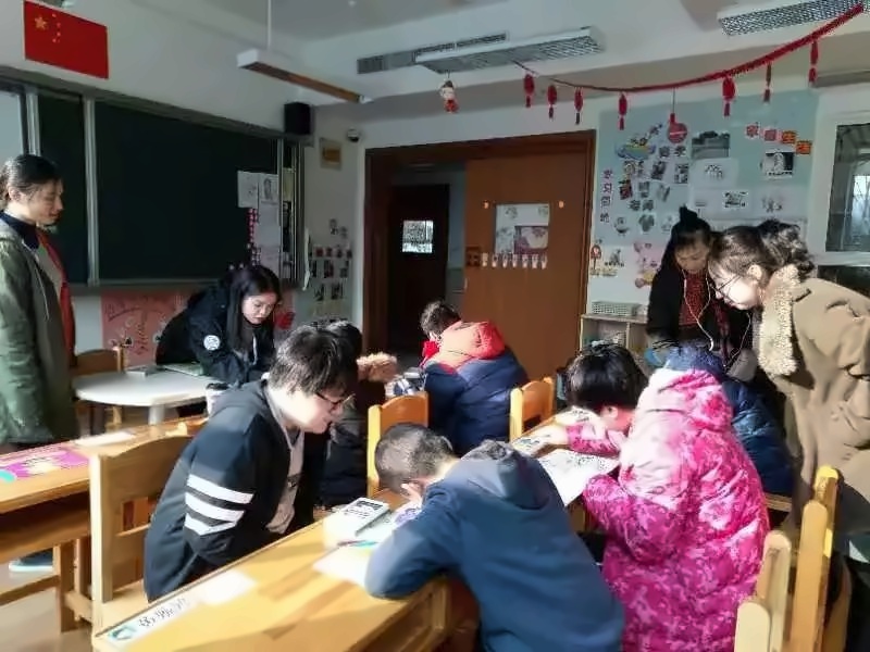 照看孤独症儿童.jpg