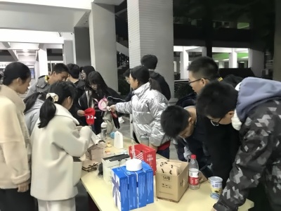摊位风采.jpg