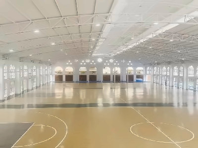 深圳杰仁高级中学国际课程中心篮球场馆内景