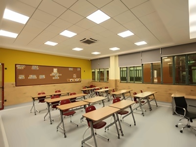 华外同文外国语学校学校教室