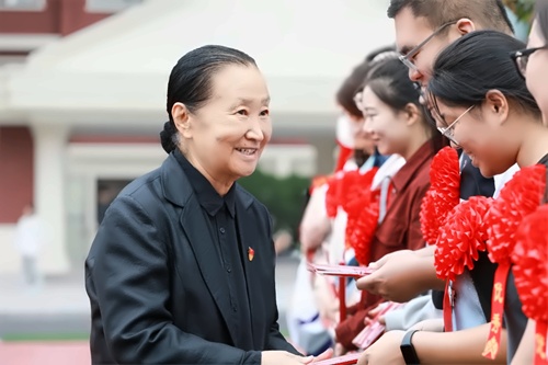 天津津英中学已正式更名为美达菲津英中学