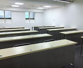 明亮教室