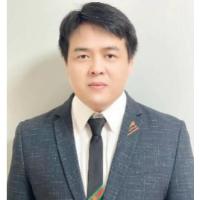 双语物理教师：郑斌