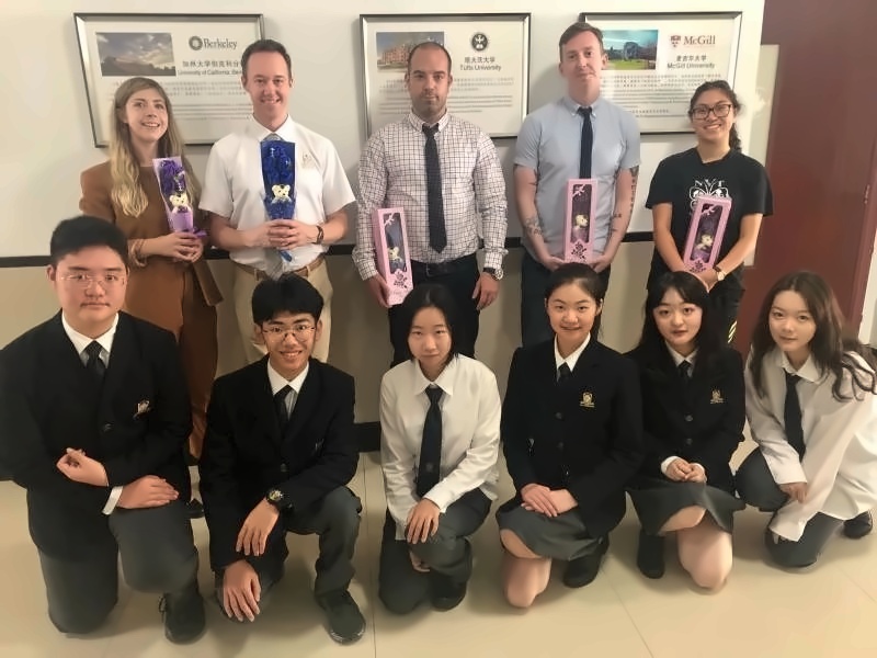 上海枫叶国际学校2019年教师节.jpg