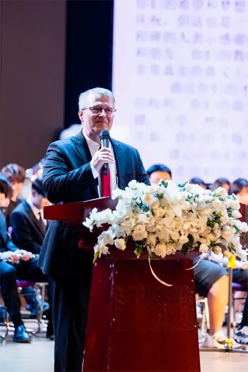 烟台爱华高级中学出国留学部（YIA）