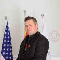 外方校长 Paul Findlay