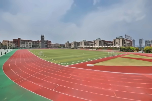 句容碧桂园学校操场