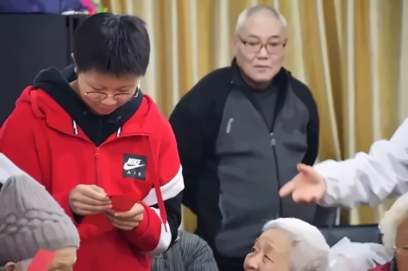 剪窗花迎新年活动.jpg