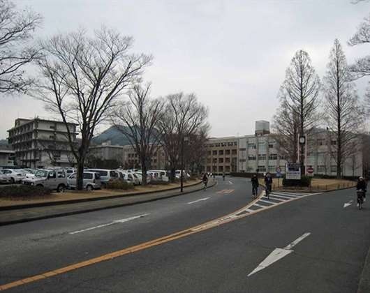 山口大学
