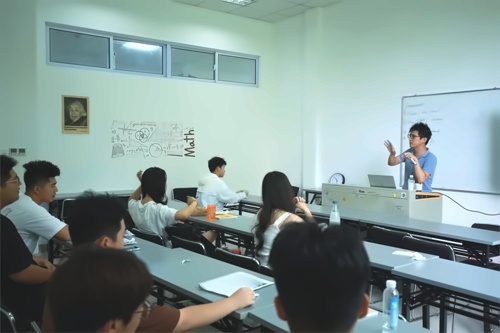 美华学校**堂课