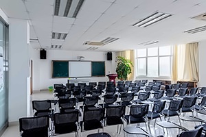 张家港梁丰高级中学国际学院讲座教室