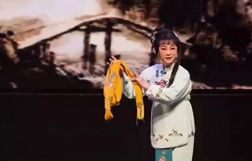 肖明芳.jpg