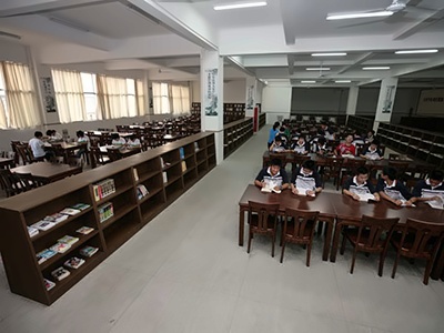 常州市前黄高级中学国际分校图书馆