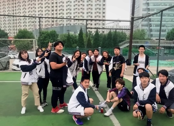 中育贝拉国际高中