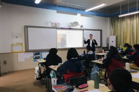 英语课堂.jpg