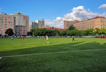 足球运动.jpg