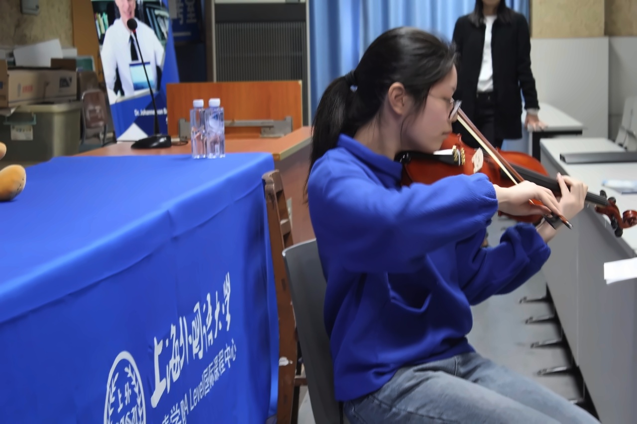 小提琴演奏.jpg