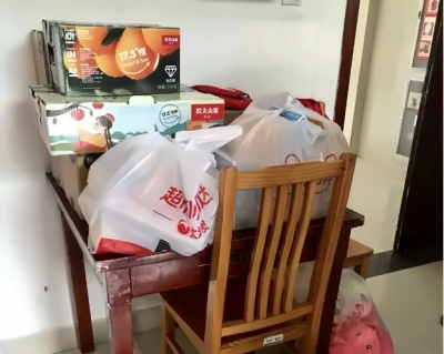 爱心物资.jpg
