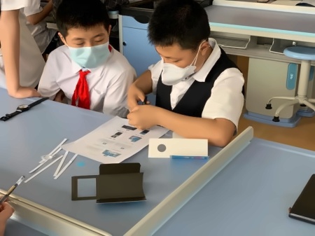 湖州帕丁顿初中科学课.jpg