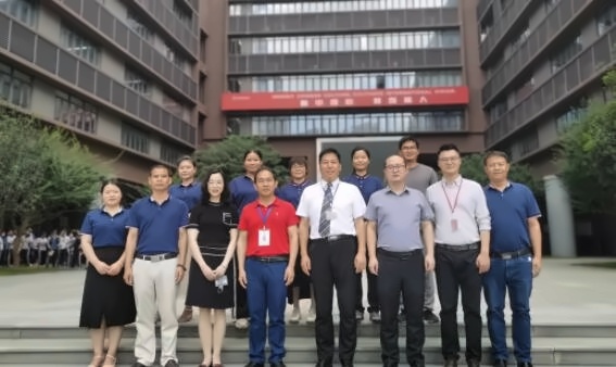 龙华区翰文实验学校老师