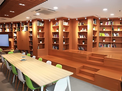 深圳市第三高级中学中美双学籍班新东方美高中心
