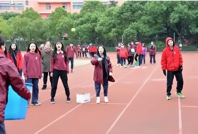 上海新和诺斯克劳斯国际高中Sports Day：背篓投球