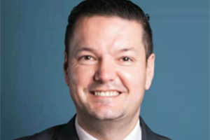 Ian Barnes 幼小部校长