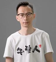 张颖 