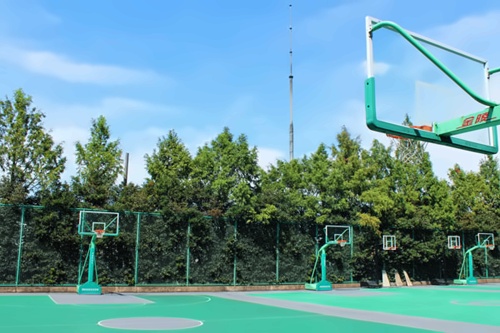 篮球场