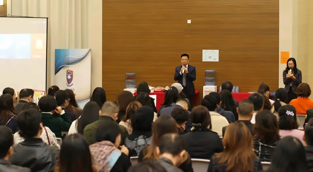 家长会.jpg