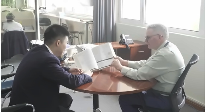 哈罗北京升学指导老师与康奈尔大学录取者.jpg