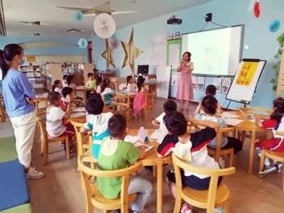 句容碧桂园小学书法课堂.jpg