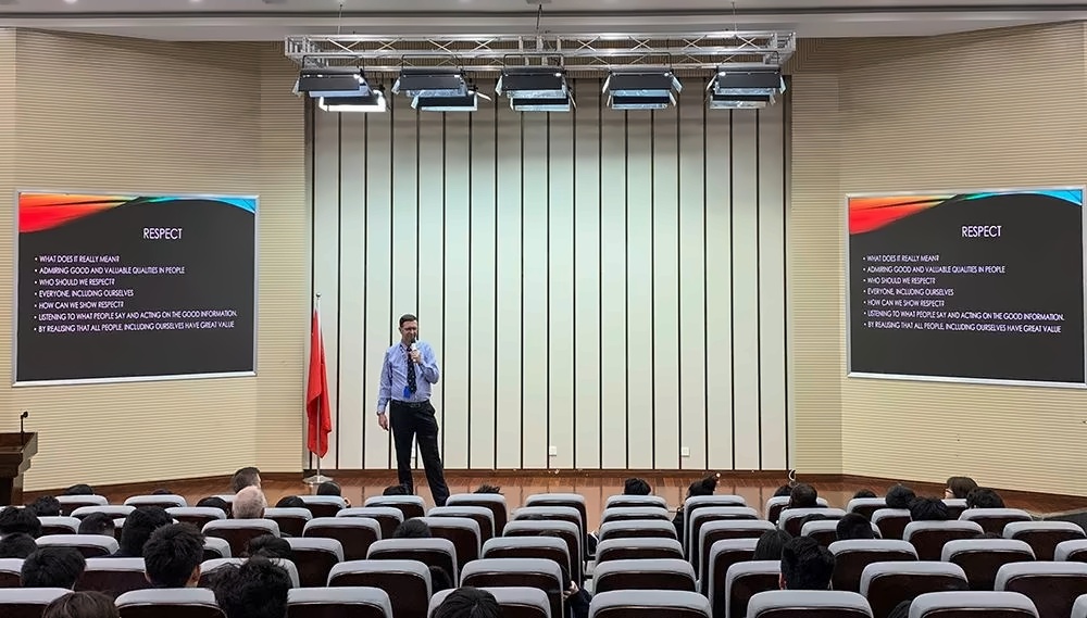 升旗仪式.jpg