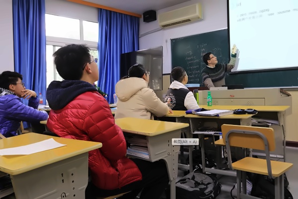 趣味语言课程.jpg