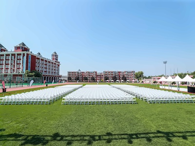 北京爱迪国际学校真草坪操场