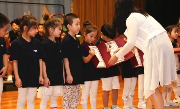 北京金色雨林分享:毕业啦 北京金色雨林幼小衔接班顺利结业_意学网