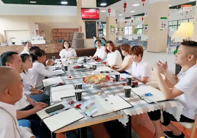 湖州帕丁顿生活老师经验交流分享会2.jpg