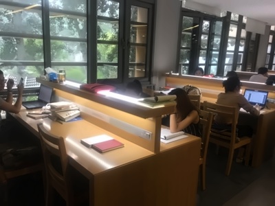 北京外国语大学国际课程中心图书馆
