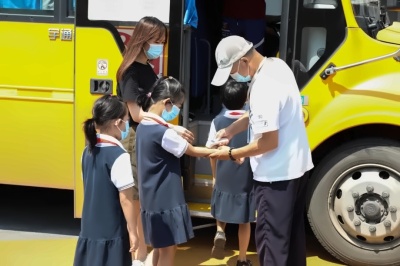 湖州帕丁顿双语学校校车安全演练2.jpg