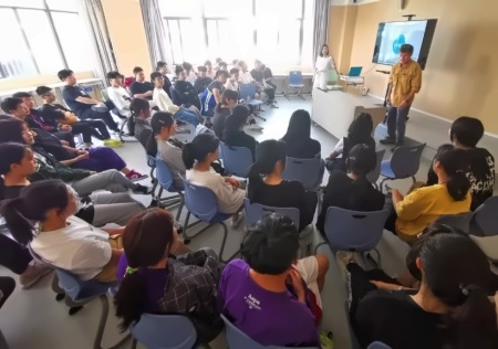 国际课程.jpg