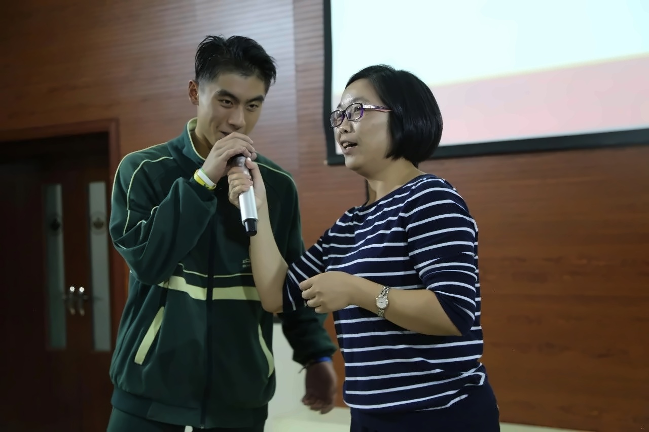 学生大会.jpg